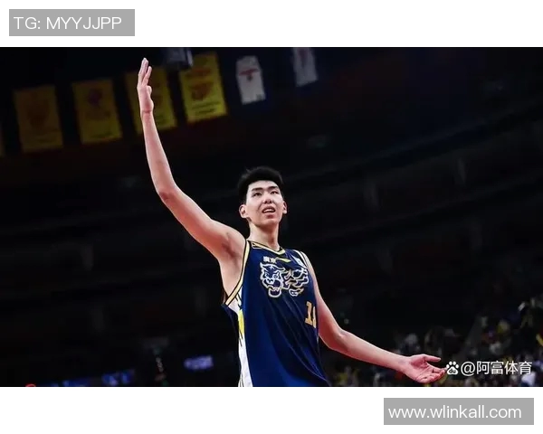 广东新星徐昕崭露头角杜锋重用或将挤走莫兰德成球队新核心 广东新星徐昕崭露头角杜锋重用或将挤走莫兰德成球队新核心